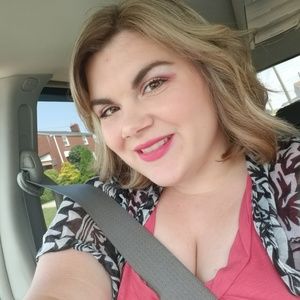 Meet your Posher, Keeley